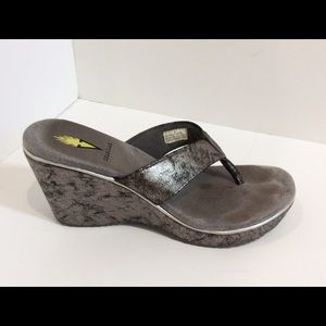 Volatile Pewter/Black Shiny Flip Flop